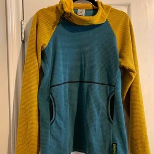 Melanzana - Microgrid Sweatshirt in Amica/Glacier